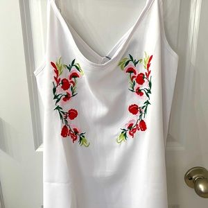 White floral embroidery tank